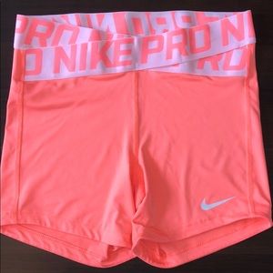 Nike Pro Intertwist Dri-Fit spandex shorts